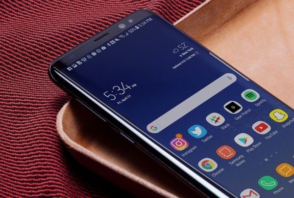 Смартфоны Samsung Galaxy J4+ и J6+ получили экран HD+ размером 6"