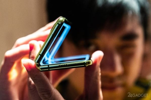 Складной смартфон Samsung Galaxy Fold показали изнутри (5 фото)